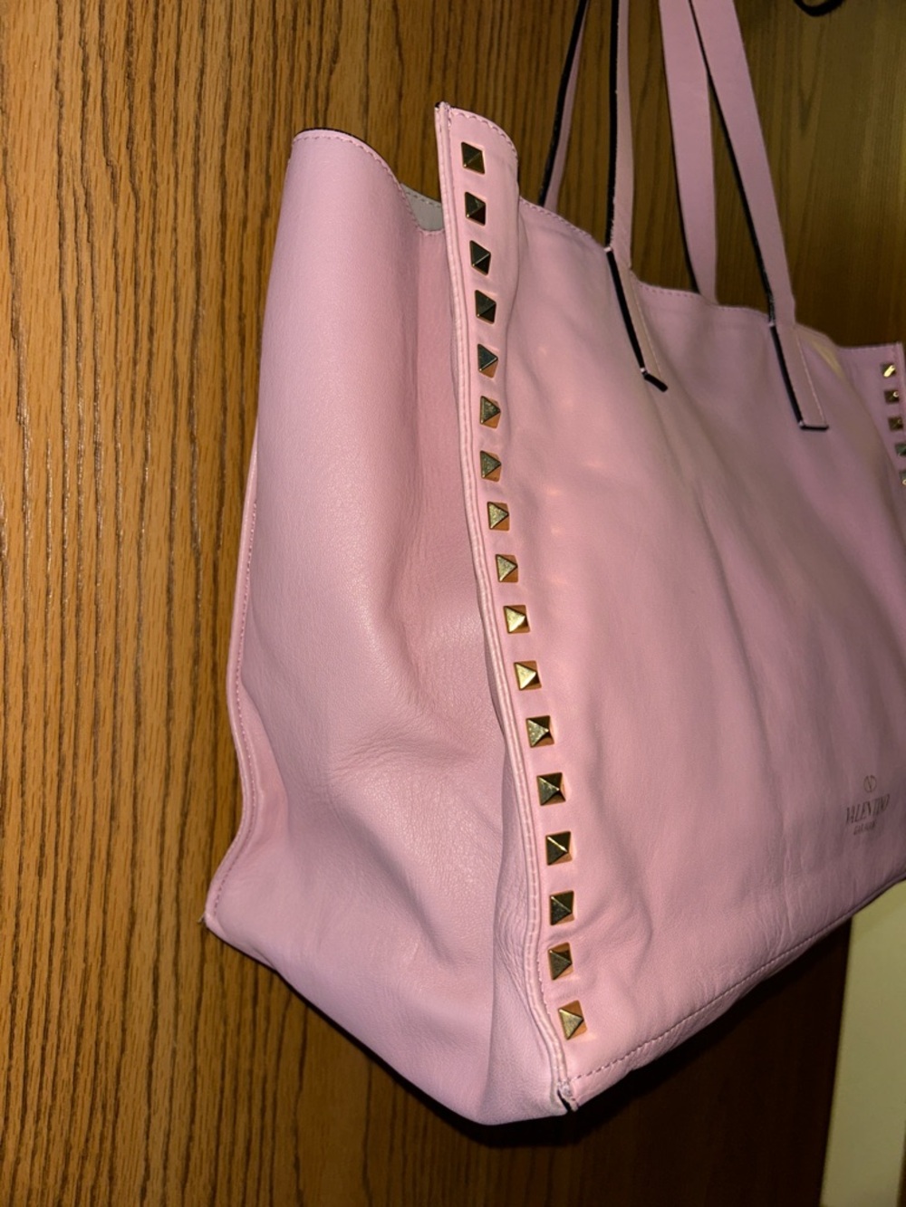 Valentino rockstud luxurious leather large tote - Picture 3 of 15